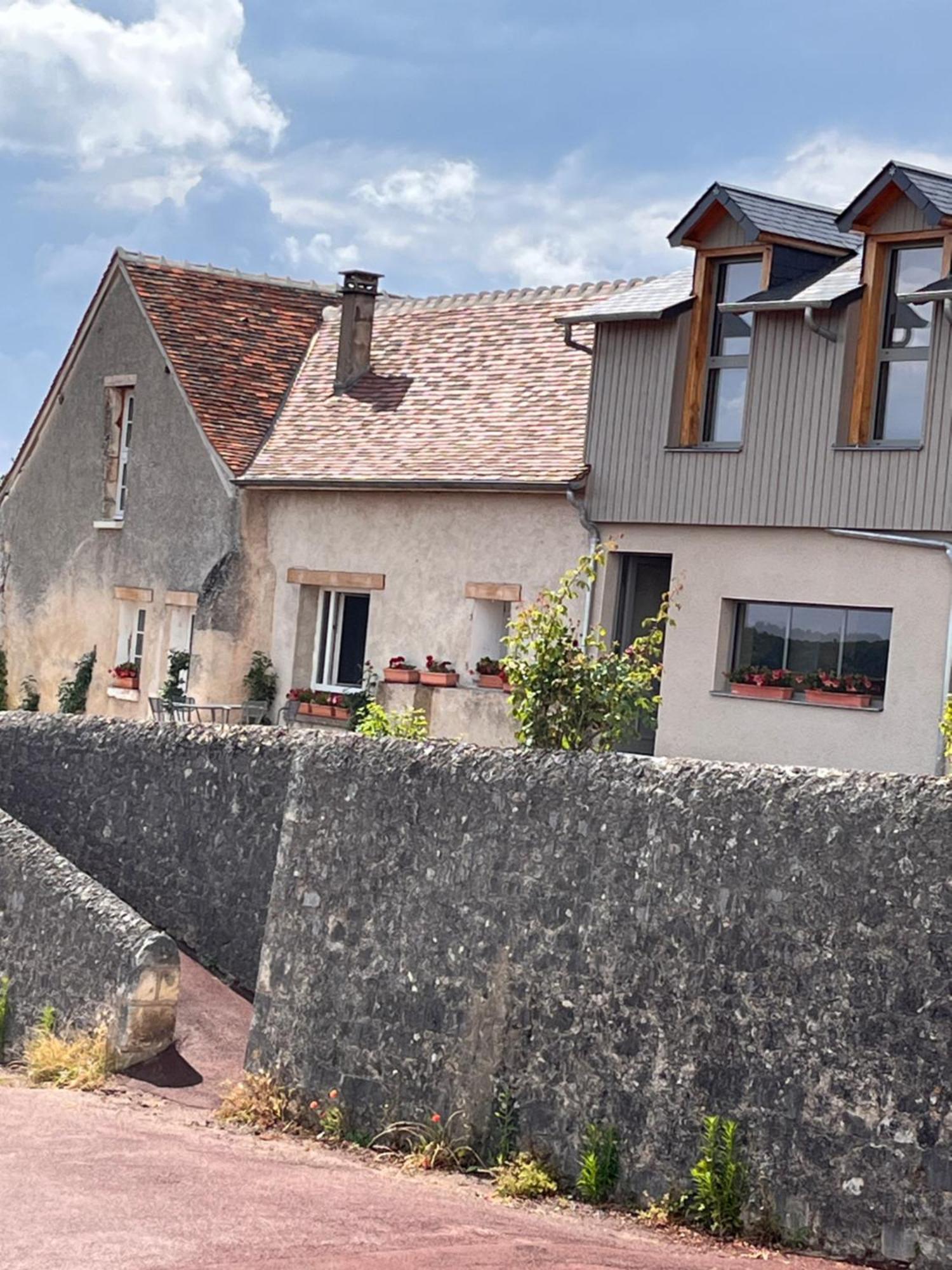 Maisons D'Hotes Du Chateau Au Grand Pressigny Le Grand-Pressigny Bagian luar foto